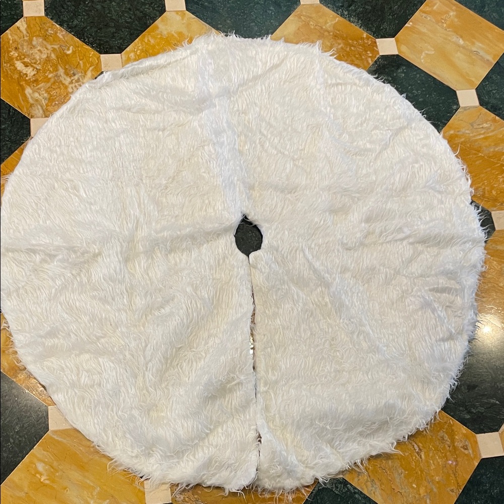 White Faux Fur Tree Skirt